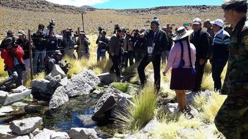 La reciente visita presidencial a la zona donde vio cómo fluyen las aguas.