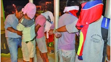 Detienen a 4 ladrones que operaban a mano armada
