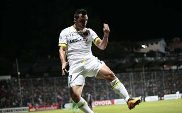 Colo Colo remonta a un Melgar que sigue sin ganar