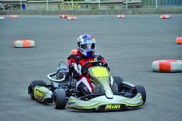 Roberto Reina al momento de hacer pruebas en la pista.