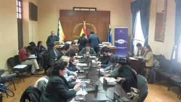 Hay 64 habilitados a la Defensoría del Pueblo