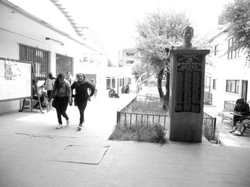 Las clases en la escuela de Maestros son semestralizadas