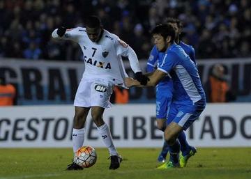 Racing y Atlético Mineiro igualan sin goles 