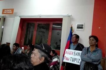 Los dirigentes de base durante la reunión con las autoridades de la Gobernación. Foto: Gentileza