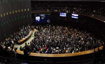 Comité del Senado dice que sí al juicio contra Dilma Rousseff