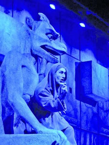 Se presenta el musical Notre Dame de París