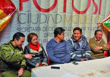 La feria de Alasita abre el domingo 15