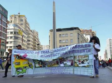 Trabajadores de Enatex salen en protestas y denuncian engaños