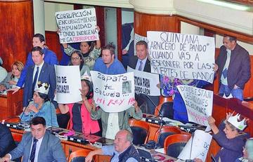 Acusó a la oposición de ser unos "pongos" que responden al imperio.