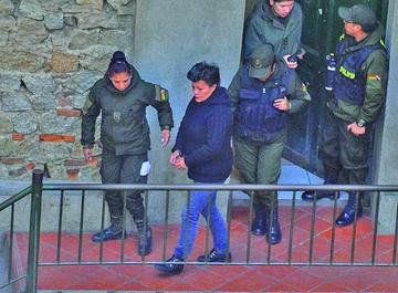 Envían a la cárcel a la tía de cariño de Zapata