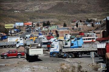 Choferes radicalizan protesta con más puntos de bloqueo