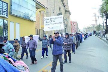 Comunarios anuncian un bloqueo hacia Sucre