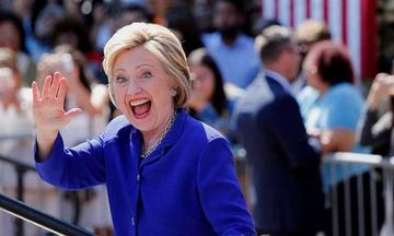 Hillary Clinton habla durante un evento de su campaña.