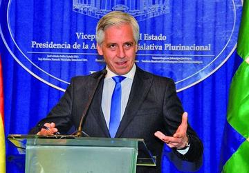 El vice tilda de “chamboneada” demanda de Chile por el Silala