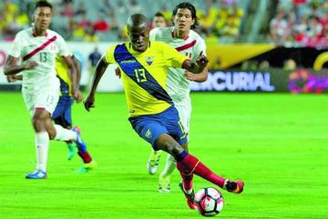Perú desperdicia su ventaja ante Ecuador 