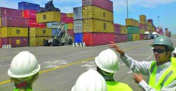 El alza de tarifas en puertos chilenos afecta a Bolivia