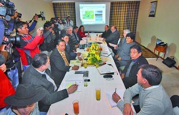 Ayer se instaló la primera reunión del Consejo de Defensa del Silala en la residencia presidencial.