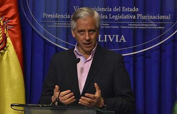 El segundo mandatario de Estado en conferencia de prensa ayer.
