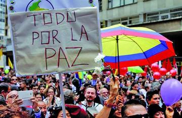 La guerrilla anuncia que será una aliada de FF.AA.