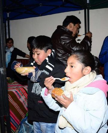 Los niños gustaron de las ofertas gastronómicas.