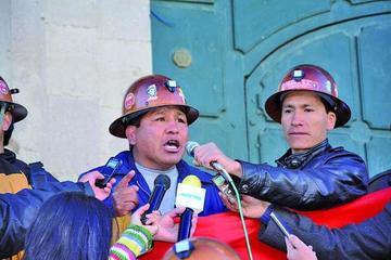 Trabajadores potosinos exigen que la COB se aleje del Gobierno