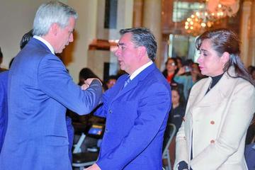 El vicepresidente del Estado, Álvaro García Linera, y el titular de la Contraloría, Henry Ara Pérez.