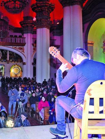 La Catedral acogió gran cantidad de gente.