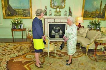 Theresa May es la nueva primera ministra al frente del Reino Unido