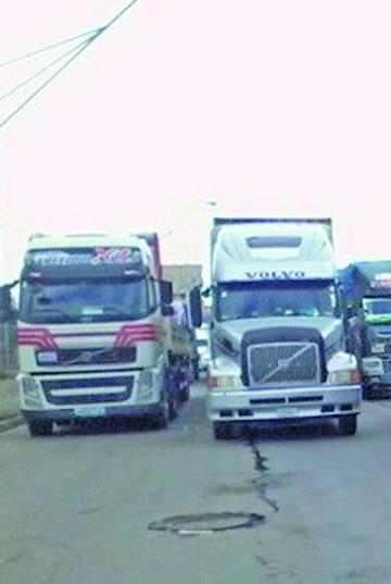 Transporte pesado va al paro por la libertad de 8 dirigentes