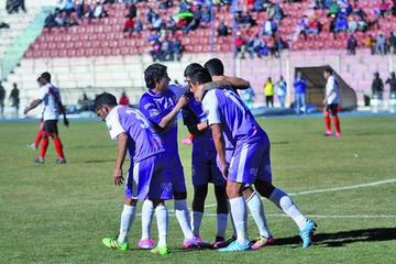 Real gana y enfrentará al Tigre de Achumani 