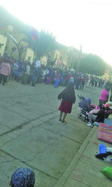 Inician bloqueo en Cotagaita por el reconocimiento a un alcalde