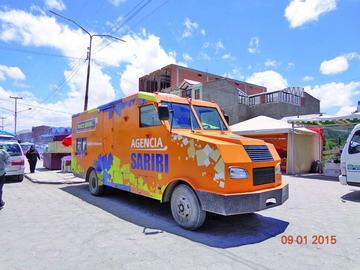Banco Unión habilita un bus para servir a sus clientes