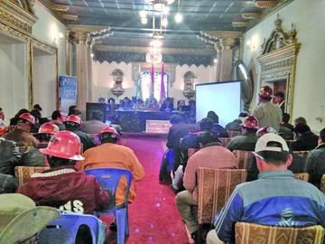 El encuentro minero se desarrolló en ambientes del Gobierno Autónomo del Departamento de Potosí.