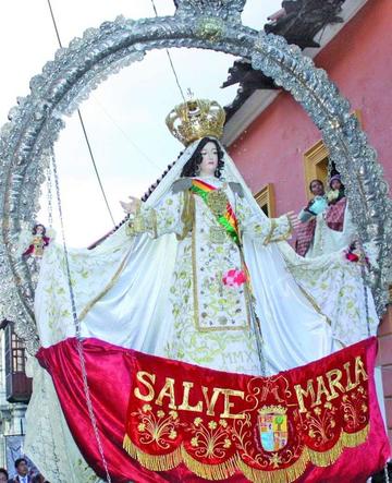 Sale libro de vírgenes de La Merced y Rosario