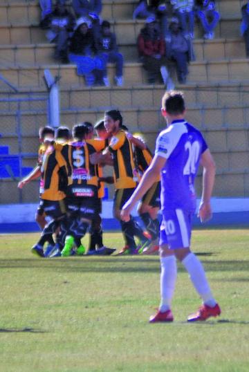El plantel atigrado celebra la conquista.