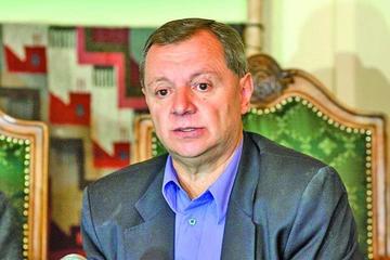 Bolivia oficializa su pedido de diálogo con Chile en una carta
