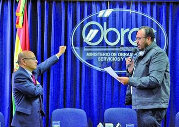 Gobierno posesiona a Roy Méndez como el nuevo director de la ATT