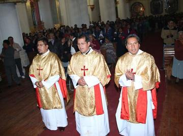 La Iglesia recibe otros sacerdotes