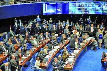 La votación a favor del juicio político concluyó con 59 votos a favor y 21 en contra.