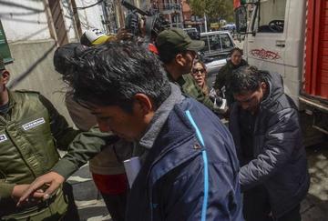 Envían a la cárcel con detención preventiva a 10 cooperativistas