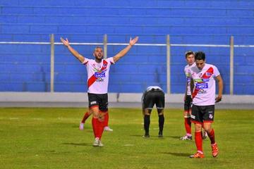 Nacional logra su primera victoria