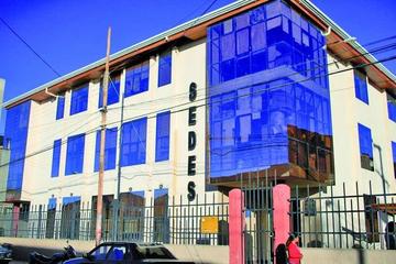 Denuncian la venta de ítem de salud por 30 mil Bolivianos
