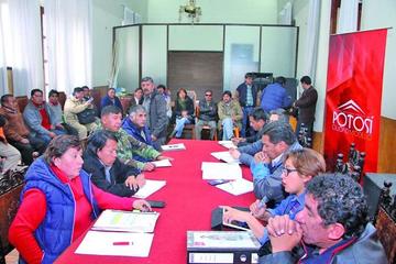 Convite divide a la Alcaldía y  la Affap