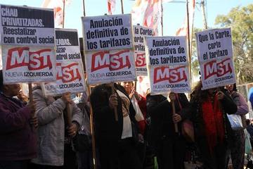 Convocan a la población para acordar alza tarifaria argentina