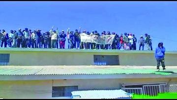 Más de 450 internos entran en huelga de hambre forzada