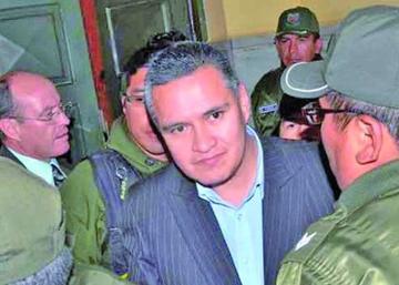 León: “me pidieron que bajo mi libertad involucre a políticos”