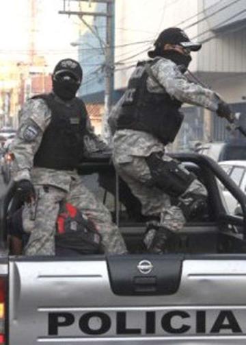 Policía rescata a menor de burdel clandestino