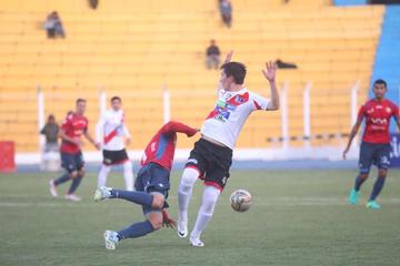 Marcelo Bergese es derrivado por Walter Rioja.