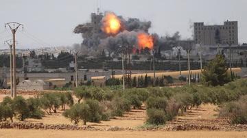 Nueva jornada de bombardeos matan a 50 personas en Siria