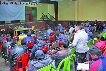 Los delegados de las organizaciones laborales asistieron al ampliado de ayer.